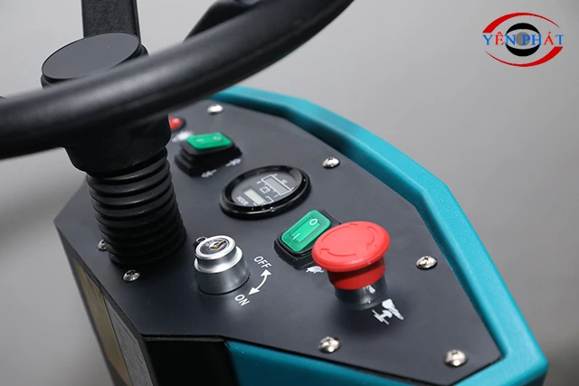 Máy chà sàn liên hợp ngồi lái Kumisai KMS 110B 5