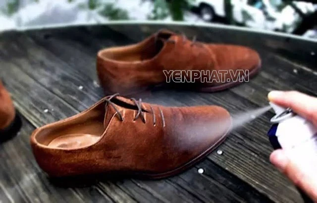 bảo vệ giày da đúng cách