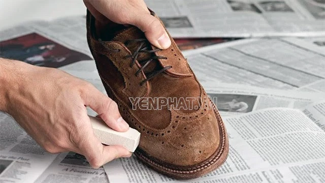 quy trình vệ sinh giày da