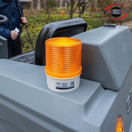 Xe quét rác ngồi lái nhà xưởng Kumisai KMS-1250E 6