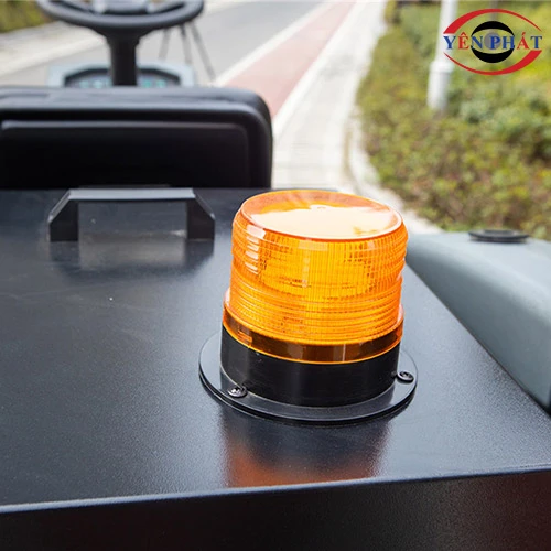 Xe quét rác ngồi lái nhà xưởng Kumisai KMS-1350E 6