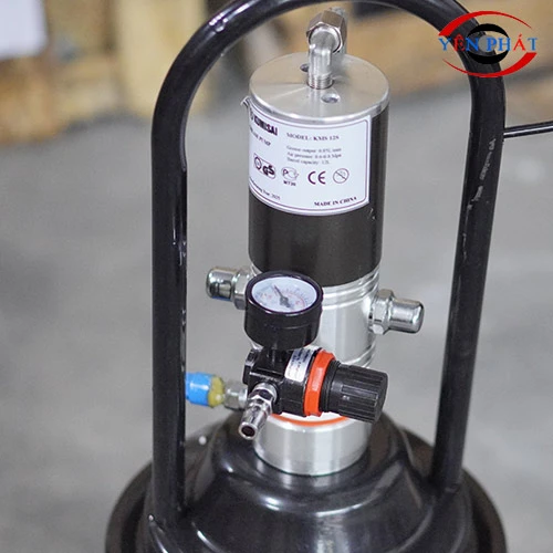 Máy bơm mỡ Kumisai 12L model KMS-12S 3