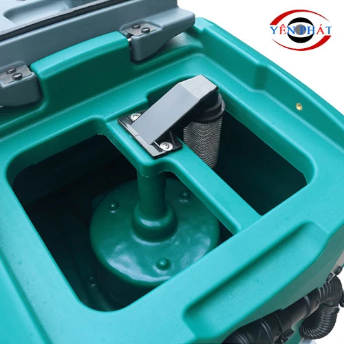 Máy chà sàn ngồi lái Kumisai KMS D8 3