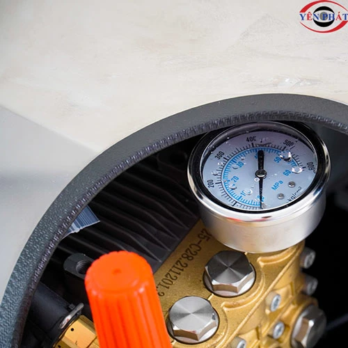 Máy rửa xe Kumisai tự động ngắt KMS 220/5.5 5