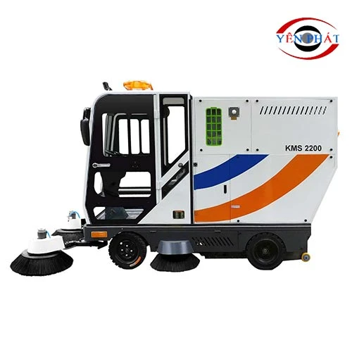 Xe quét rác công nghiệp ngồi lái Kumisai KMS-2200 4