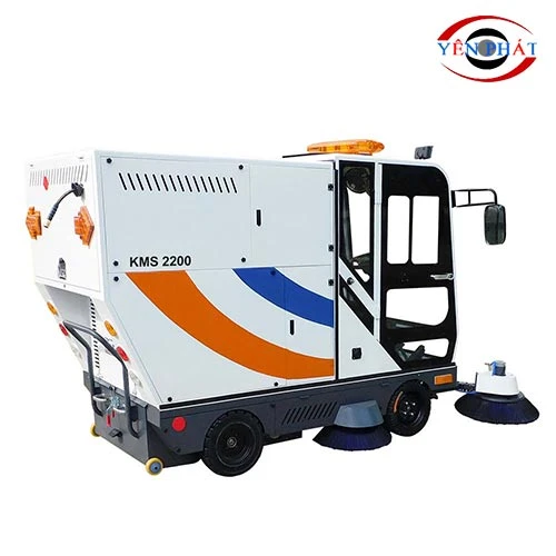 Xe quét rác công nghiệp ngồi lái Kumisai KMS-2200 5