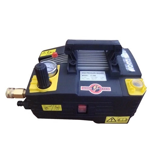 Máy rửa xe tăng áp mini gia đình LT 590 3
