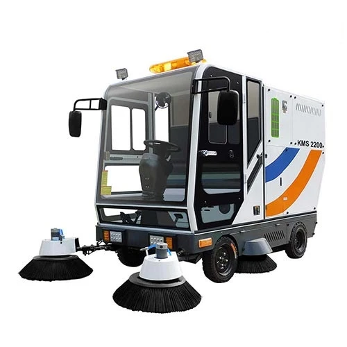 Xe quét rác công nghiệp ngồi lái Kumisai KMS-2200 6