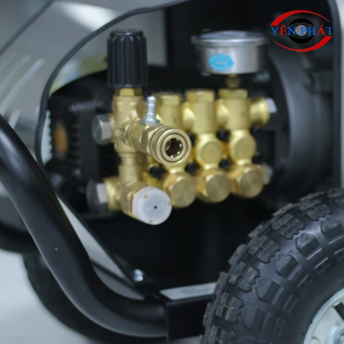 Máy bơm rửa xe Kumisai 15M26-3.7S2 2600PSI 4