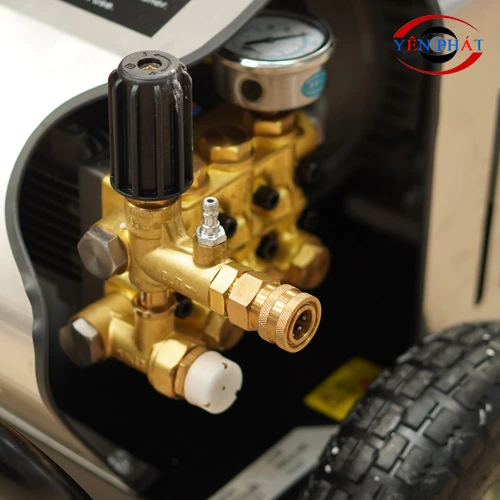 Máy rửa xe cao áp giá rẻ Kumisai 20M32-5.5T4 (tự động ngắt) 6