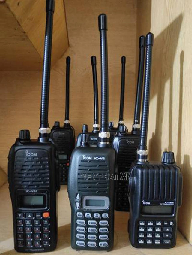 bộ đàm icom ic v82 chính hãng | Điện Máy Yên Phát