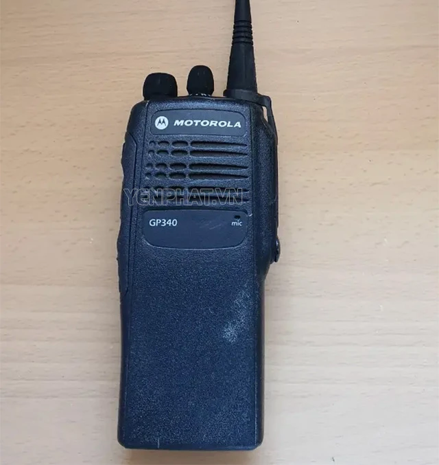 Máy bộ đàm Motorola GP340 UHF có thiết kế nhỏ gọn