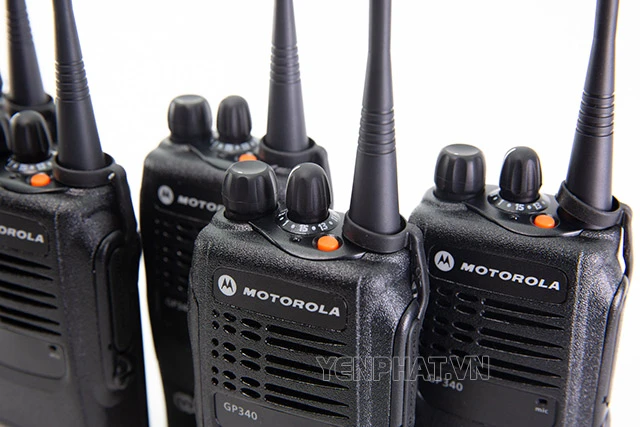 Máy bộ đàm Motorola GP340 UHF sử dụng công nghệ nén thoại X-pand