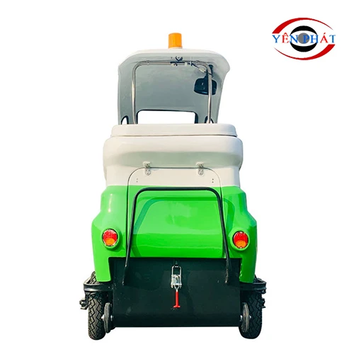 Xe quét rác ngồi lái Kumisai KMS 120 4