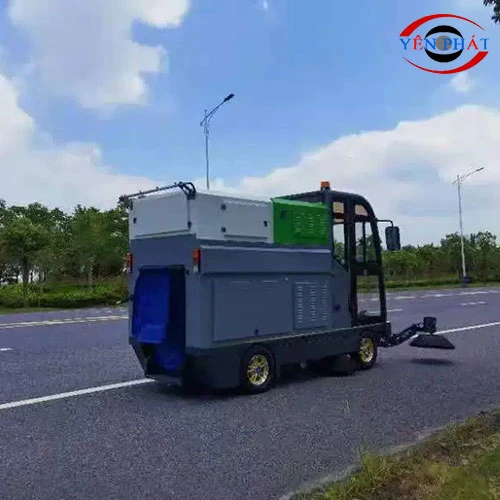 Xe quét rác công nghiệp ngồi lái Kumisai KMS 210 4