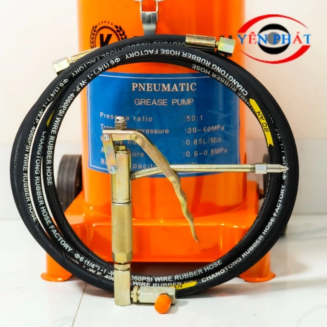 Máy bơm mỡ Kumisai 12L model KMS-12S 7