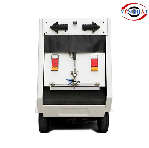 Xe quét rác công nghiệp ngồi lái Kumisai KMS-S2000 (Pin chì axit) 7