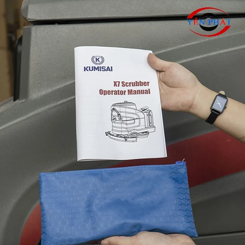 Máy chà sàn ngồi lái Kumisai KMS 138 8
