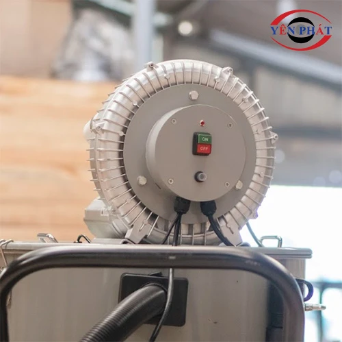 Máy hút bụi ướt công nghiệp Kumisai KMS 603T 220L 4