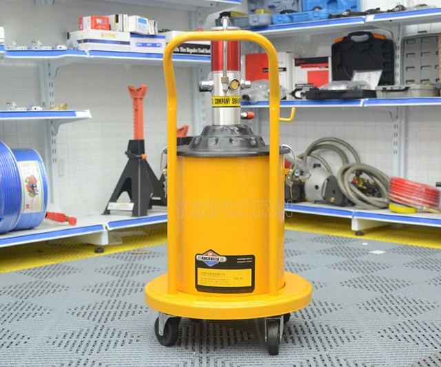 Máy bơm mỡ dùng khí nén Kocu GZ-150 bơm hút sô 1