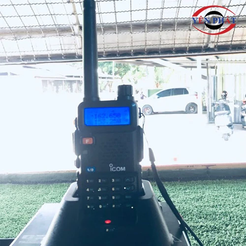 Máy bộ đàm cầm tay ICOM IC-UV90 (2 băng tần số UHF và VHF) 5