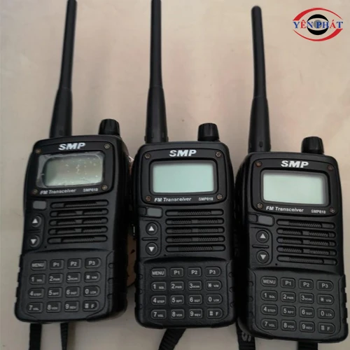 Bộ đàm cầm tay Motorola SMP 818 3