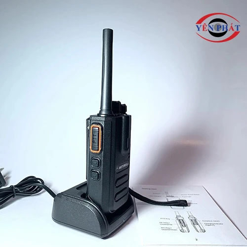 Máy bộ đàm Motorola CP550 4