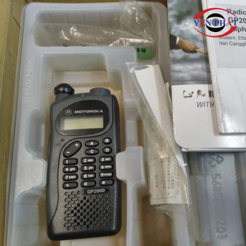 Bộ đàm cầm tay Motorola GP-2000 UHF 5