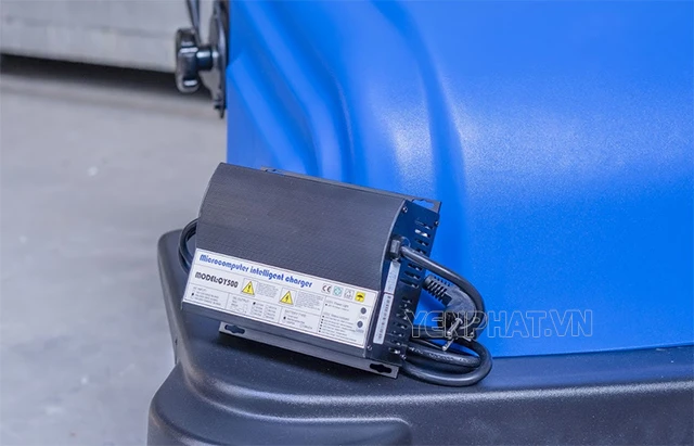 Xe quét rác chạy ắc quy Kumisai KMS-690 tuổi thọ cao