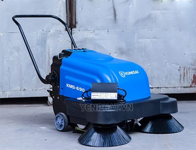 Xe quét rác đẩy tay mini chạy ắc quy Kumisai KMS-690