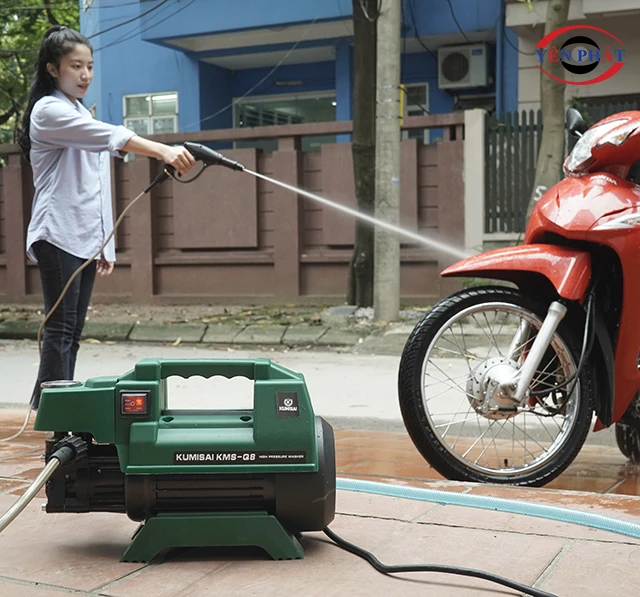 Rửa xe máy tại nhà