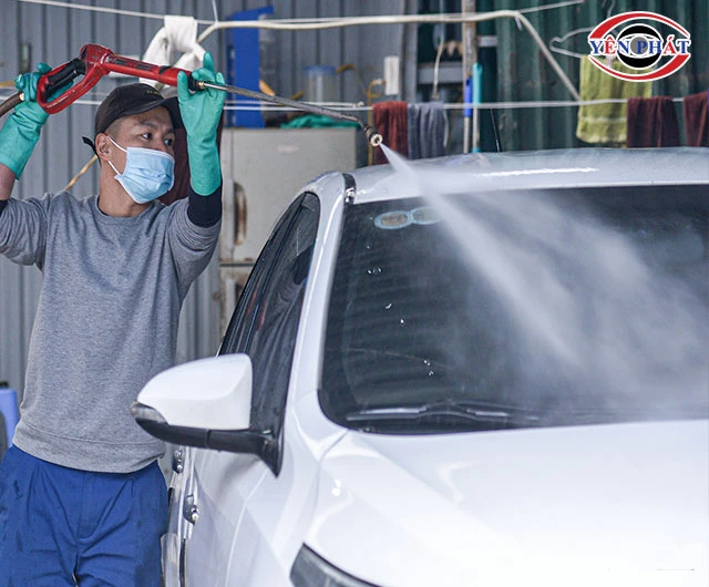Bảng giá rửa xe ngày Tết: Tăng mạnh, Khách vẫn đông nghịt