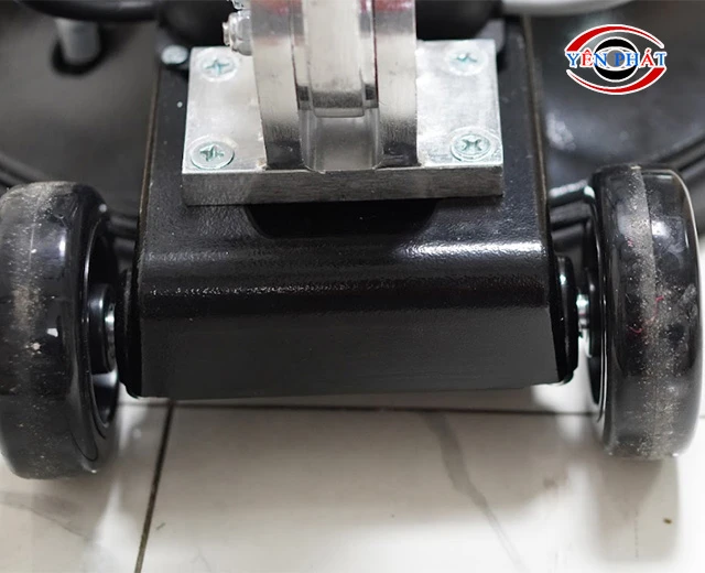Bánh xe hỗ trợ linh hoạt