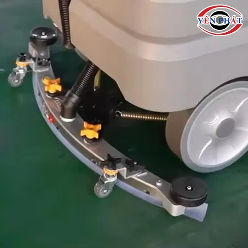 Máy chà sàn ngồi lái Kumisai KMS V75 3