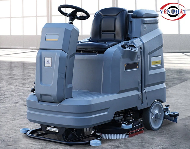Máy chà sàn ngồi lái Kumisai KMS V75 mạnh mẽ