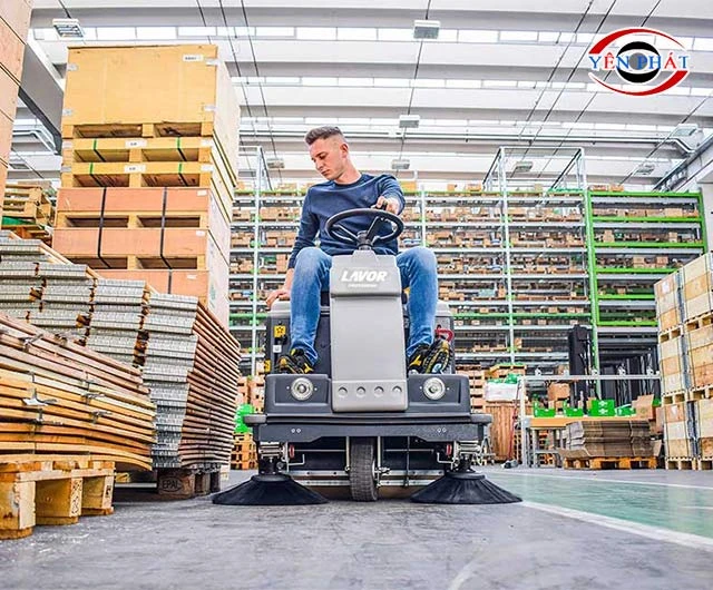 Kiểu dáng xe quét rác Lavor SWL R1000 ET 