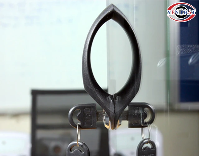 phụ kiện tủ chống ẩm ổ khóa
