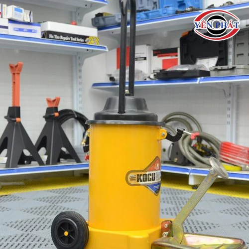 Máy bơm mỡ bằng chân Kocu GZ-6J 12 lít giá rẻ 6