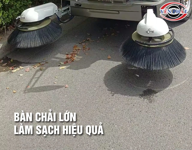 Bàn chải Xe quét rác ngồi lái Kumisai KMS-S2000 