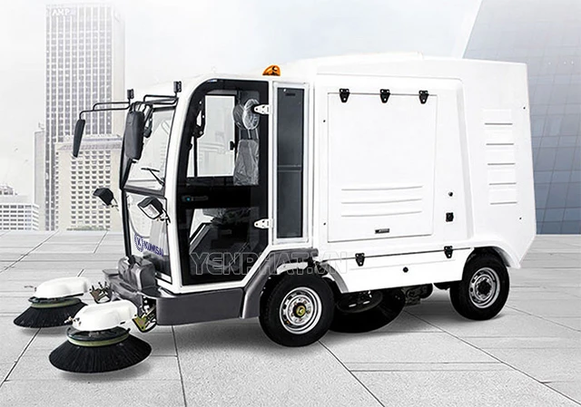 Xe quét rác ngồi lái Kumisai KMS-2000-M (Pin Lithium)