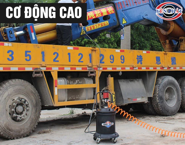Máy bơm mỡ khí nén Kocu GZ-200 (30 lít) cơ động