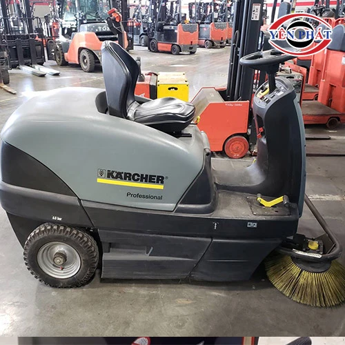 Xe quét rác đường ngồi lái Karcher KM 100/100 R G 5
