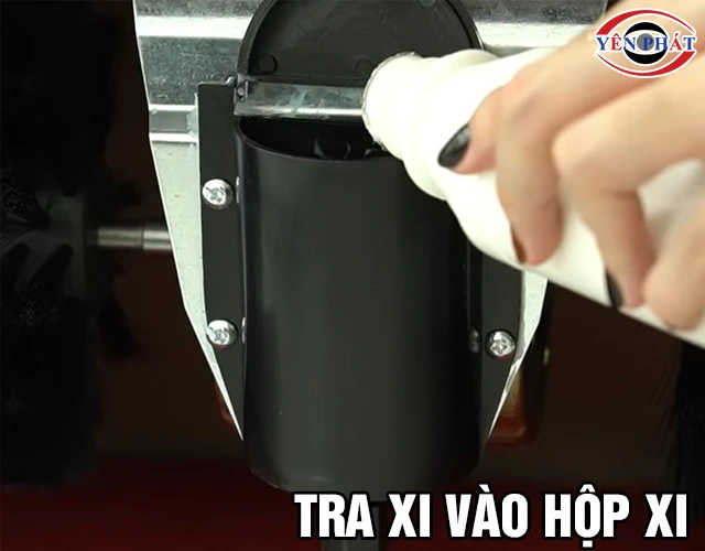 Hộp xi máy đánh giày Brother Apus A8 Pro