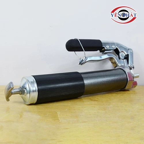 Súng bơm mỡ bò bằng tay Yato YT-0704 500cc 4