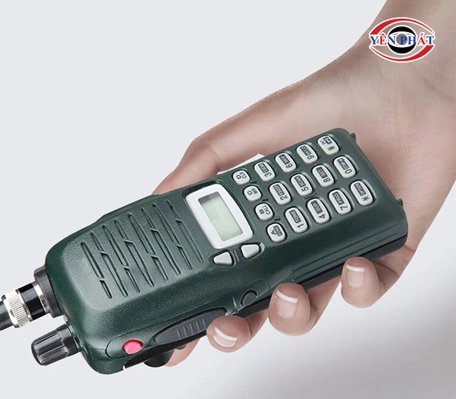 thiết kế nhỏ gọn của ICOM IC-T3H
