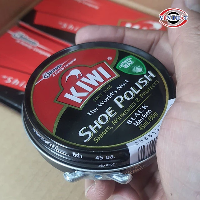 thiết kế nhỏ gọn của xi sáp đánh giày đen Kiwi 45ml