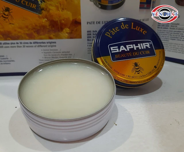 Xi sáp không màu 