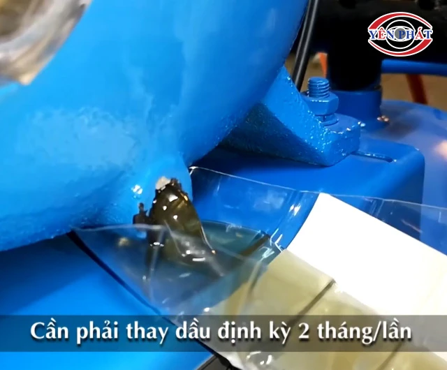thay dầu máy định kỳ