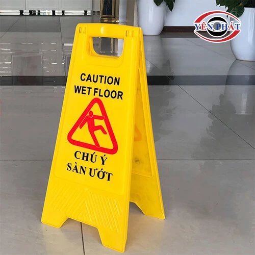 Biển báo sàn ướt 3
