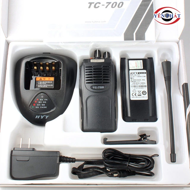 phụ kiện của bộ đàm cầm tay HYT TC 700